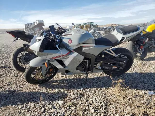 2025 Honda CBR600 RR