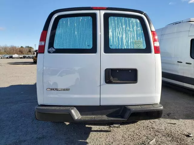 2021 Chevrolet Express G2500