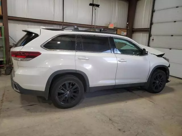 2019 Toyota Highlander SE