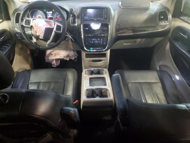 2012 Chrysler Town & Country Touring