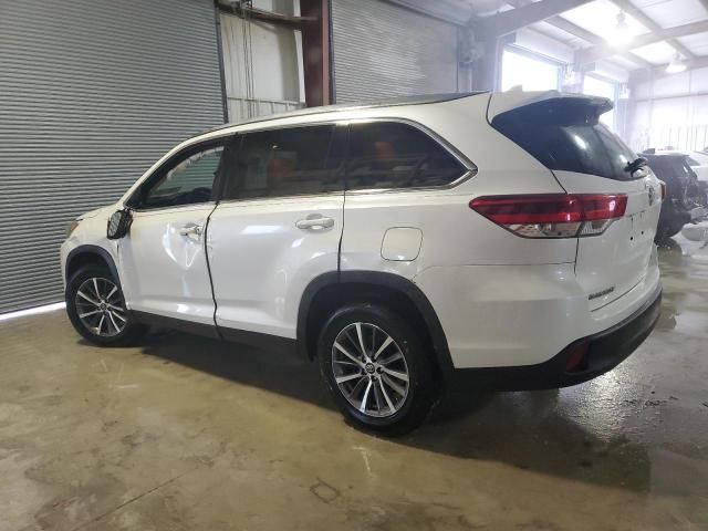 2019 Toyota Highlander SE