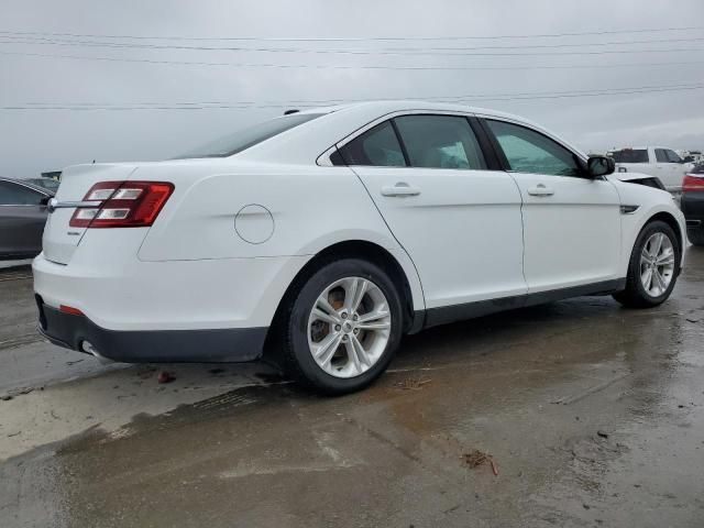 2015 Ford Taurus SE