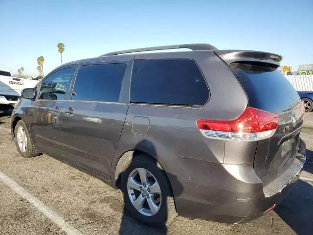 2013 Toyota Sienna LE