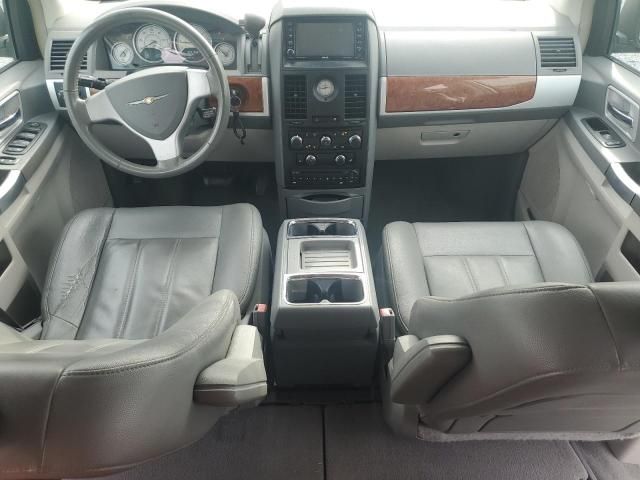 2008 Chrysler Town & Country Touring