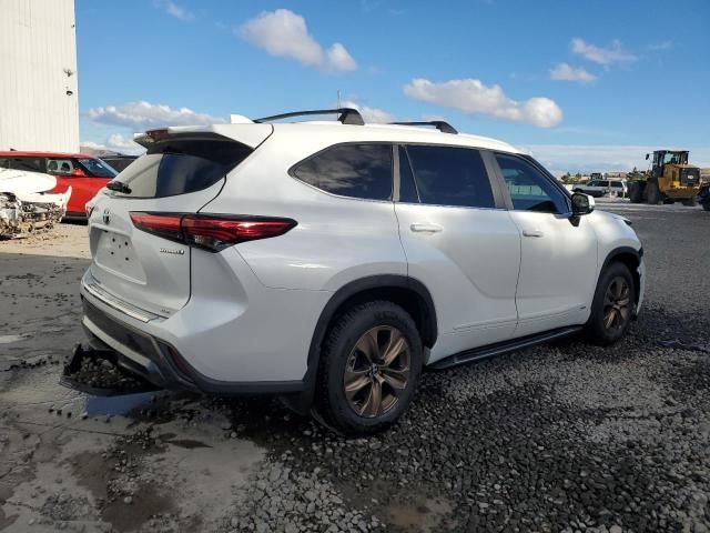 2023 Toyota Highlander Hybrid Bronze Edition