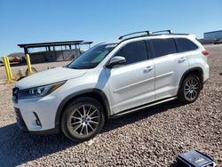 Salvage cars for sale at Phoenix, AZ auction: 2017 Toyota Highlander SE