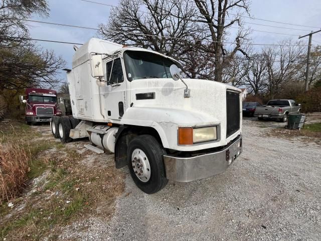 1996 Mack 600 CH600