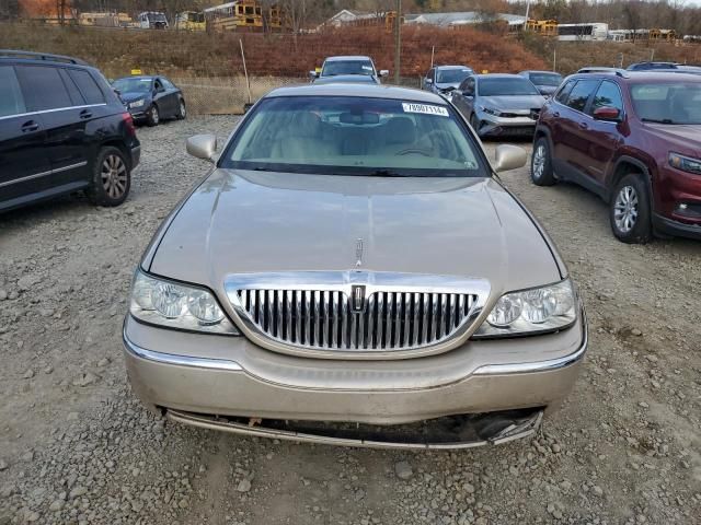 2010 Lincoln Town Car Signature Limited