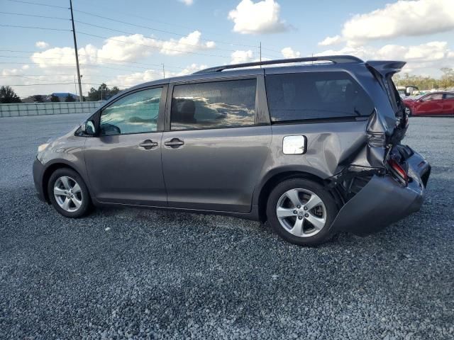 2015 Toyota Sienna LE