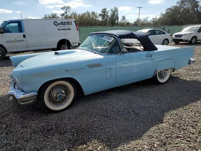 1958 Ford Thunderbird