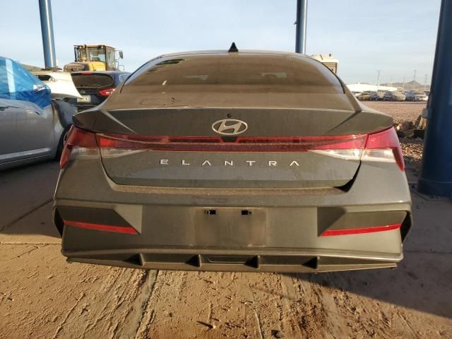 2024 Hyundai Elantra SE