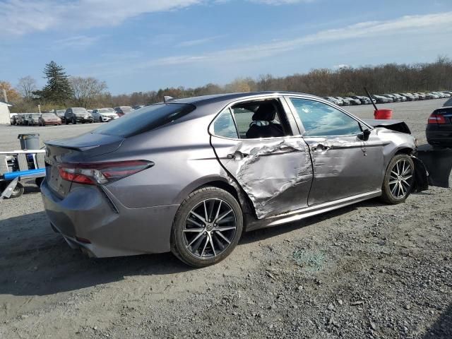 2022 Toyota Camry SE