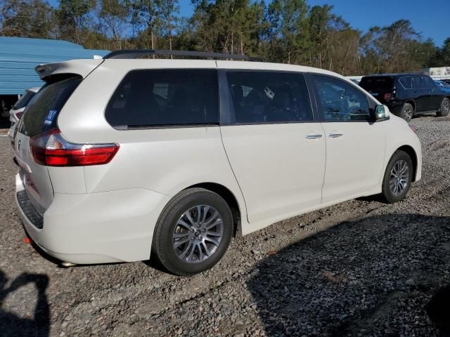 2018 Toyota Sienna XLE