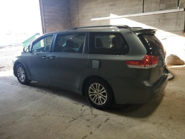 2014 Toyota Sienna XLE