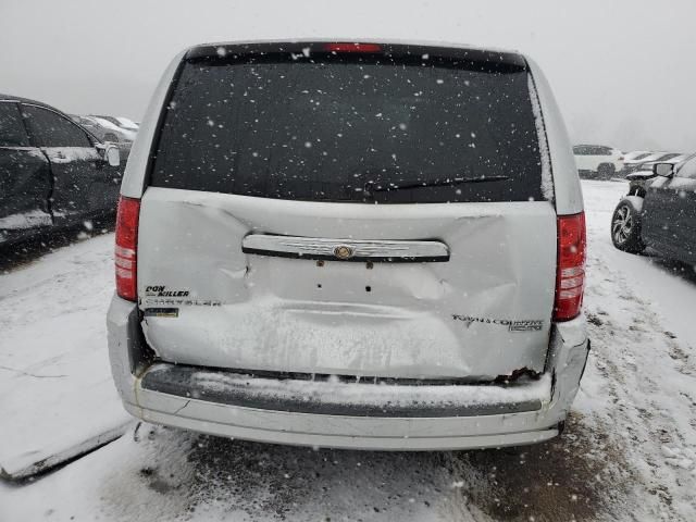 2009 Chrysler Town & Country LX