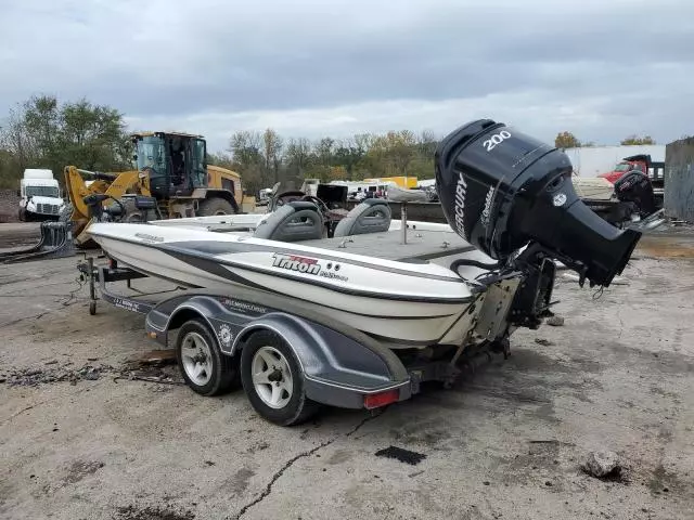 2003 Triton Boat