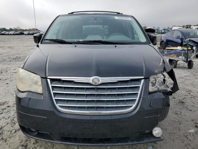 2010 Chrysler Town & Country Touring