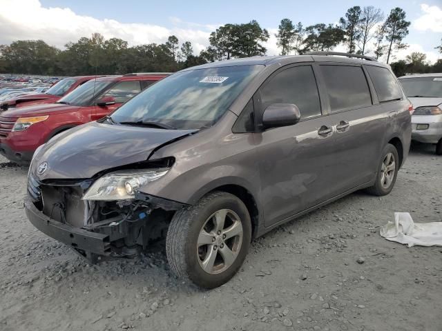 2012 Toyota Sienna LE