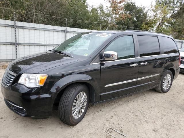 2013 Chrysler Town & Country Touring L