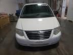 2006 Chrysler Town & Country LX