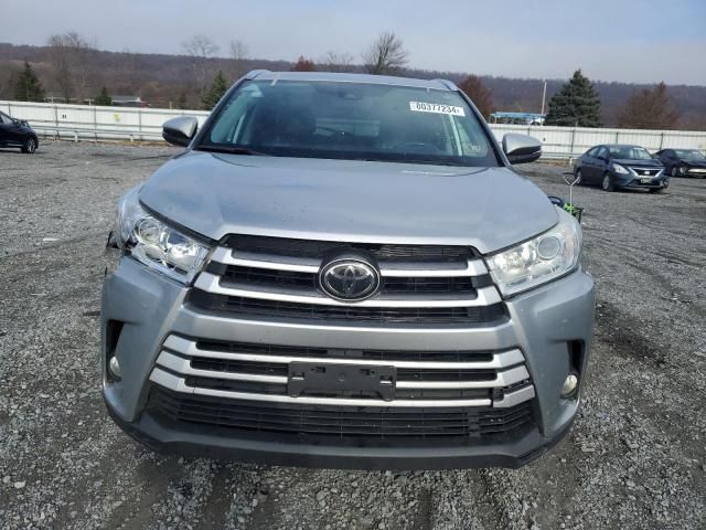 2019 Toyota Highlander SE