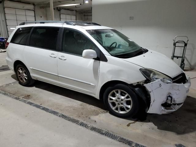 2004 Toyota Sienna XLE