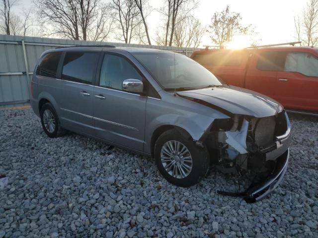 2015 Chrysler Town & Country Touring L