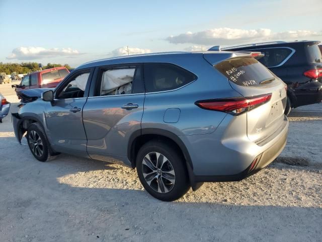 2021 Toyota Highlander Hybrid XLE