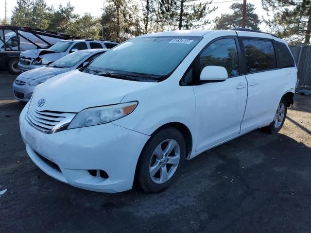 2015 Toyota Sienna LE