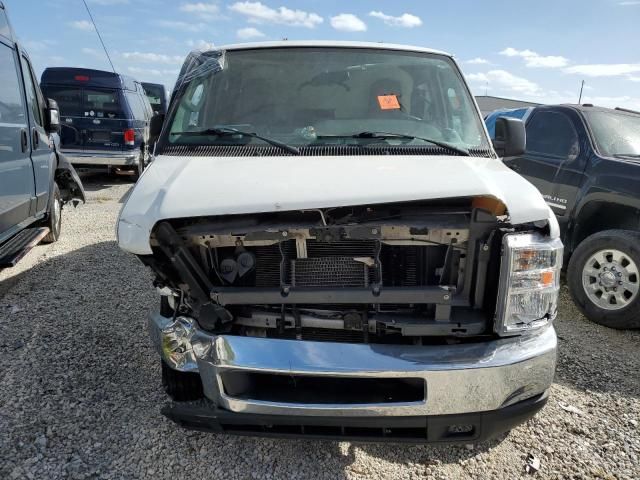 2010 Ford Econoline E350 Super Duty Wagon