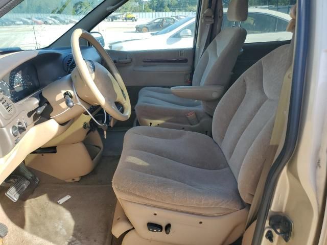 2000 Chrysler Town & Country LX