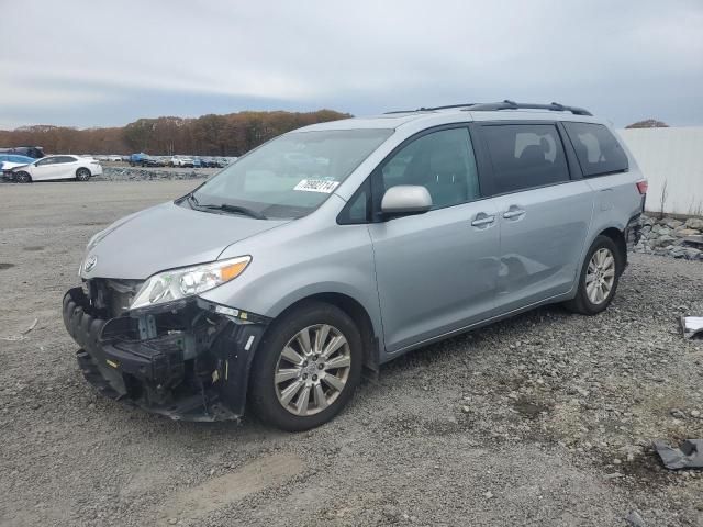 2015 Toyota Sienna XLE