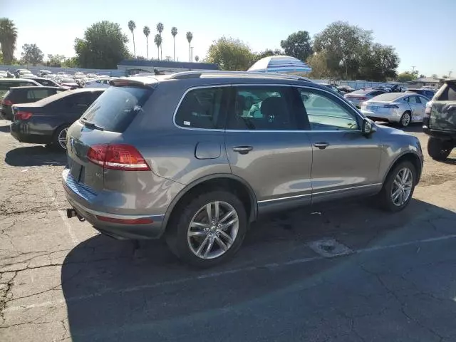 2015 Volkswagen Touareg V6