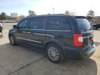 2016 Chrysler Town & Country Touring L