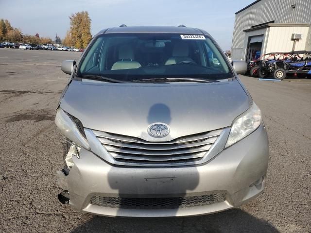 2015 Toyota Sienna LE