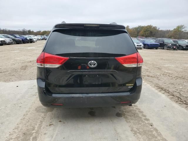 2012 Toyota Sienna XLE