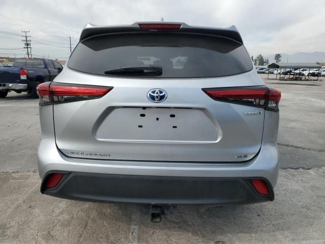 2022 Toyota Highlander Hybrid XLE