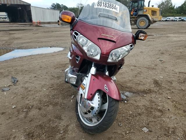 2004 Honda GL1800