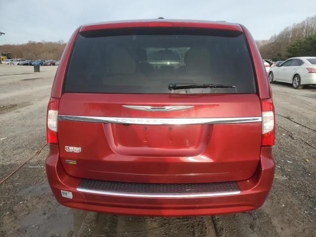 2016 Chrysler Town & Country Touring