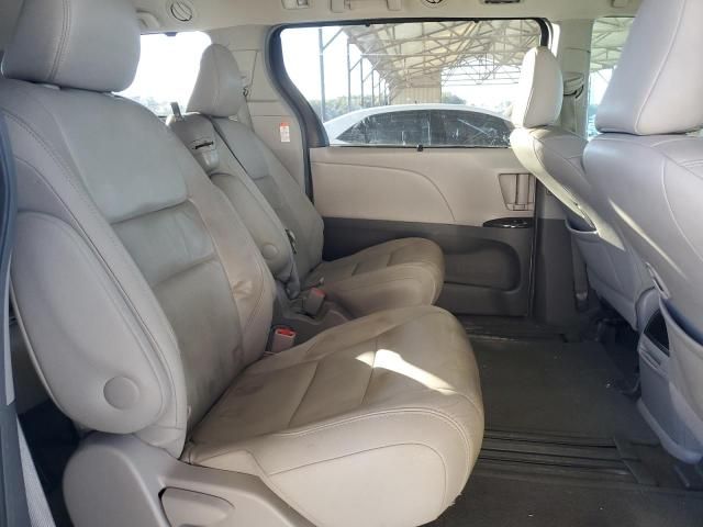 2015 Toyota Sienna XLE