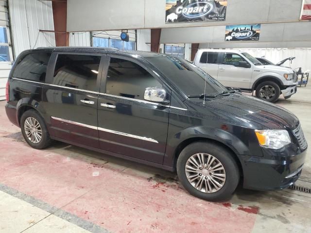 2013 Chrysler Town & Country Touring L