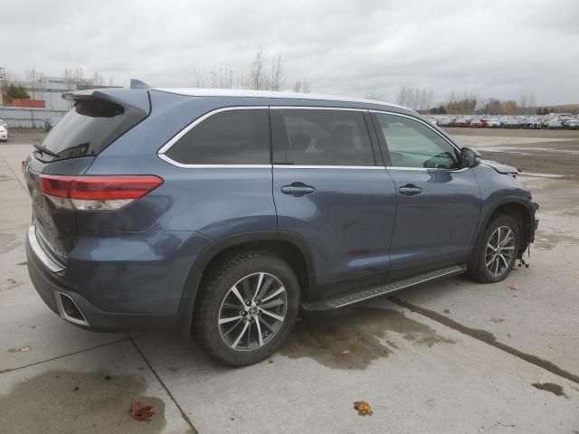 2019 Toyota Highlander SE