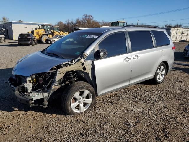 2014 Toyota Sienna LE