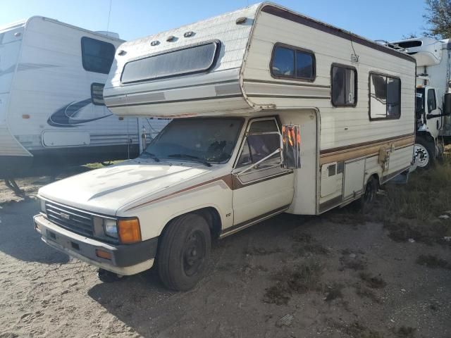 1985 Toyota Pickup Commercial / Camper RN55