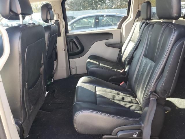 2013 Chrysler Town & Country Touring