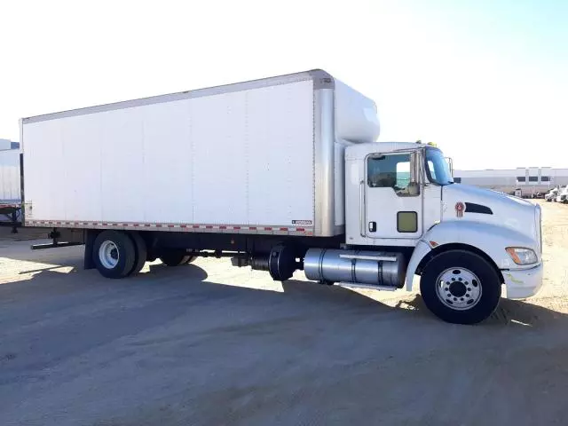 2017 Kenworth Construction T270