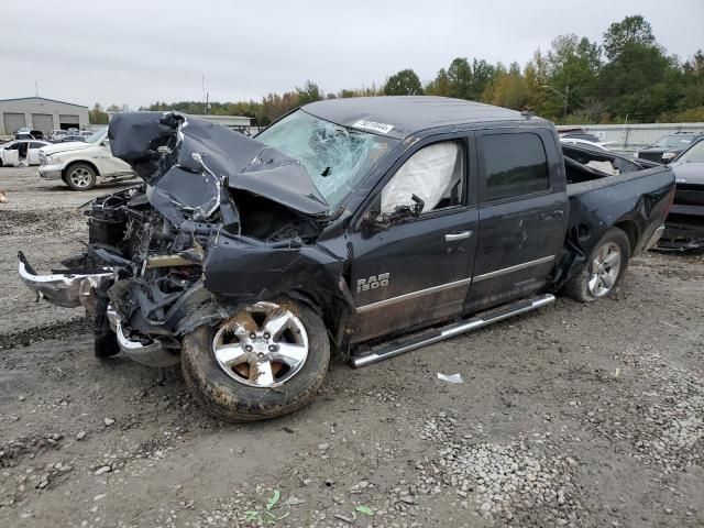 2015 Dodge RAM 1500 SLT