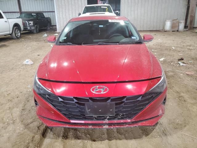 2022 Hyundai Elantra SE