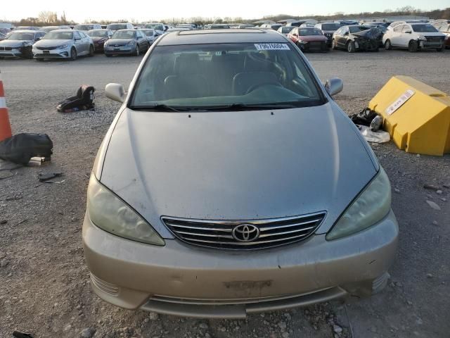 2005 Toyota Camry LE