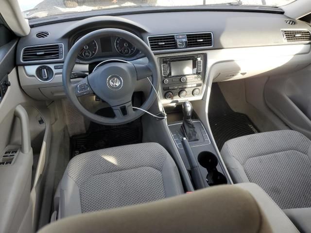 2014 Volkswagen Passat S